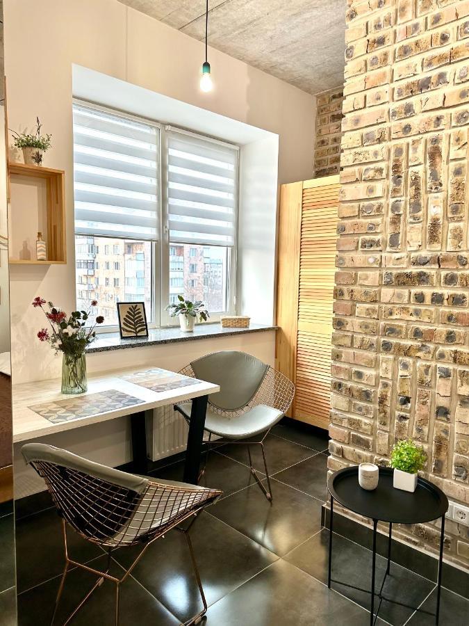 Designer Apartments In The City Center Rivne Extérieur photo
