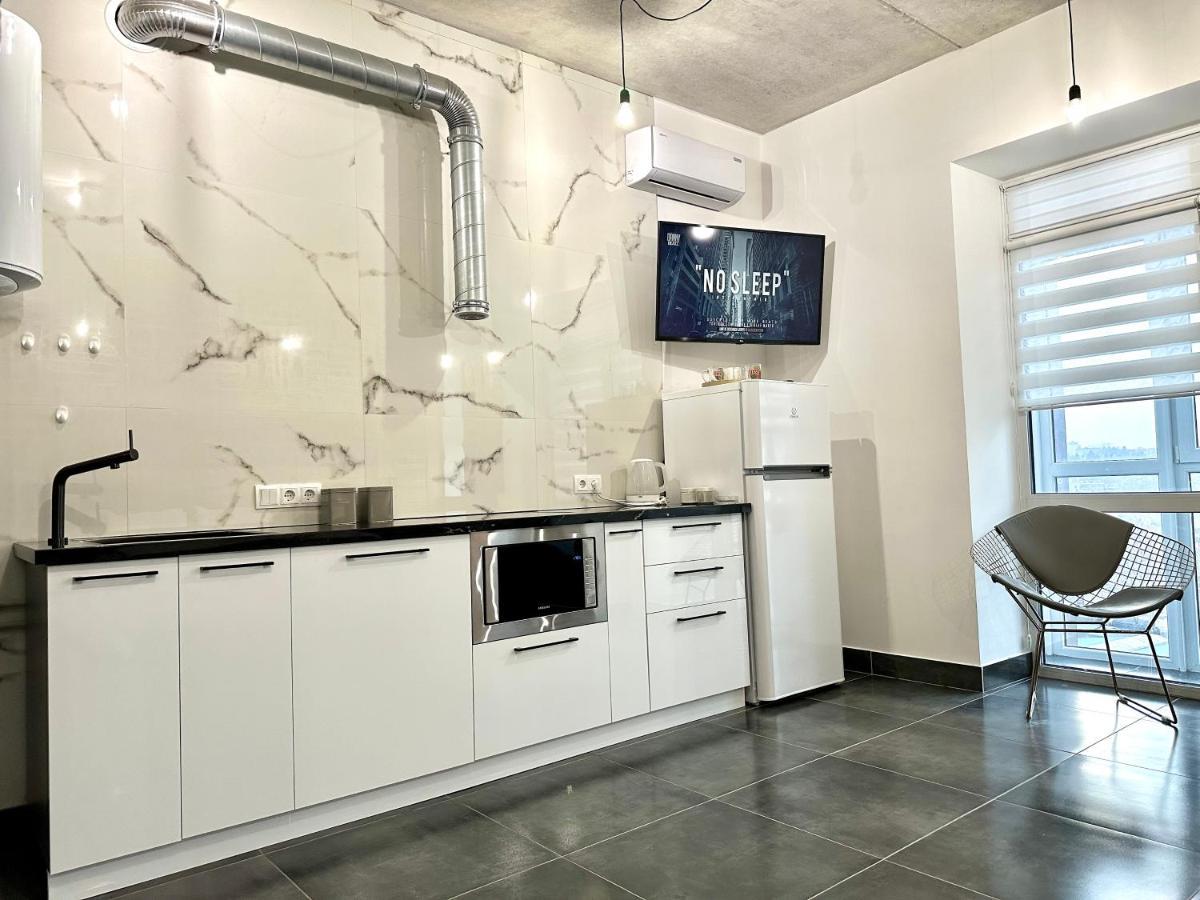 Designer Apartments In The City Center Rivne Extérieur photo