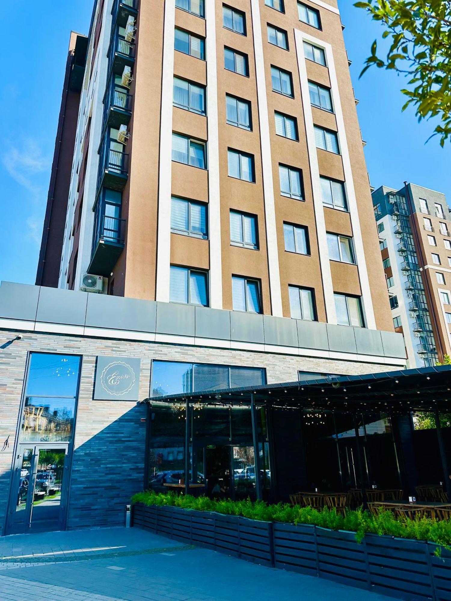 Designer Apartments In The City Center Rivne Extérieur photo